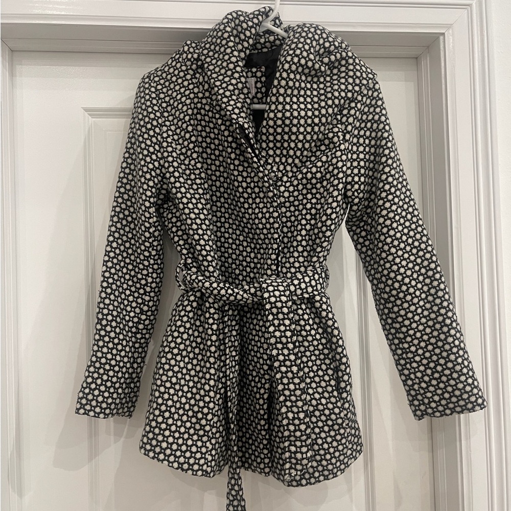 Winter Jacket with Buttons and Waistband Tie